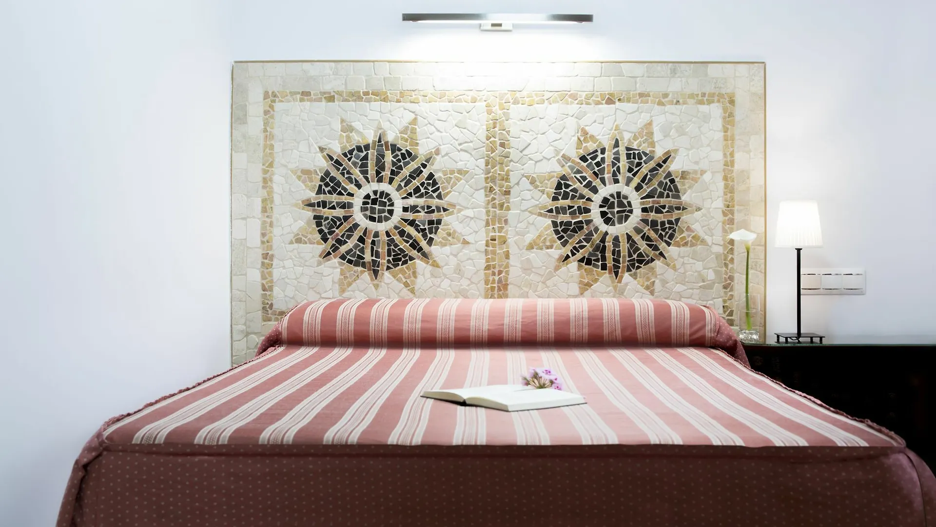 Guest house Hostal Alhambra - Adults Only Nerja